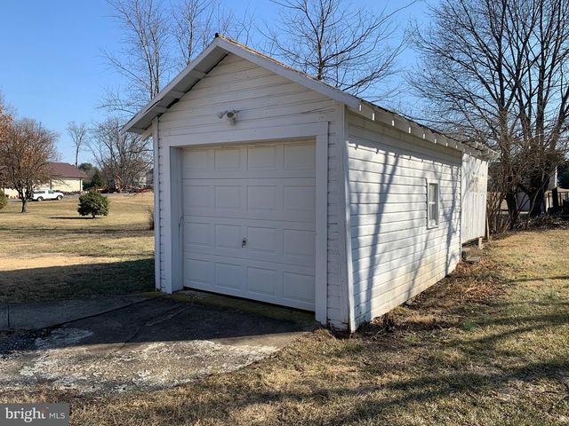 12207 W LAWN LN, Hagerstown, MD 21740