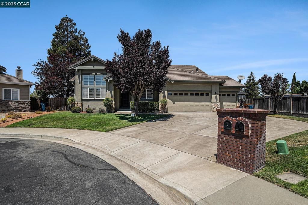 121 St Nazaire Ct, Martinez, CA 94553