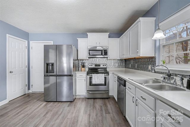 2104 Pawpaw Lane, Charlotte, NC 28269