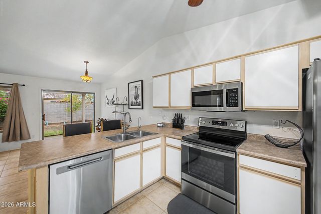 725 E LONG Avenue, Buckeye, AZ 85326