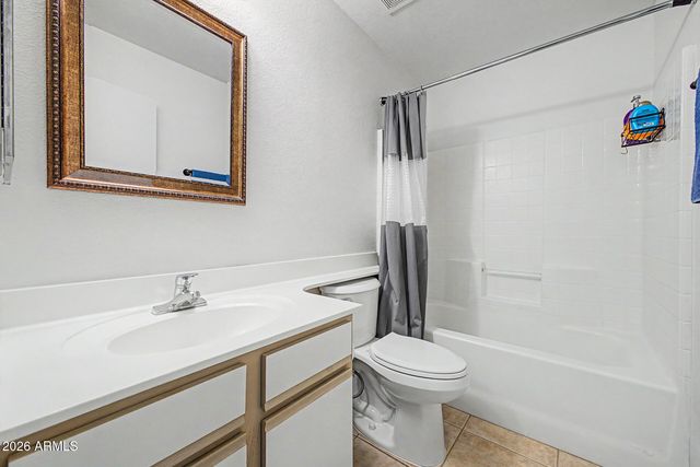 725 E LONG Avenue, Buckeye, AZ 85326