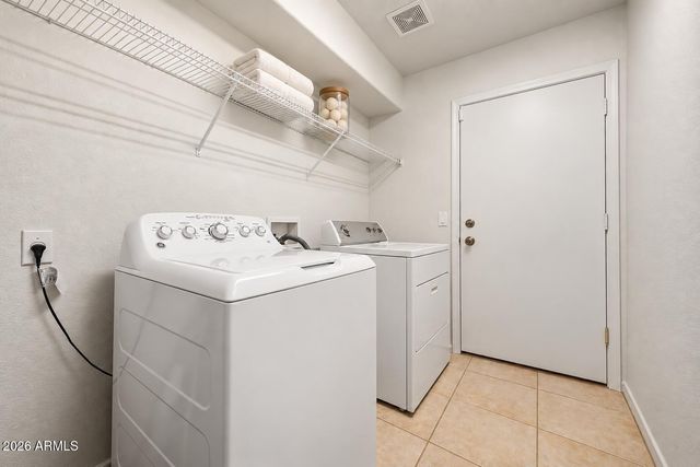 725 E LONG Avenue, Buckeye, AZ 85326