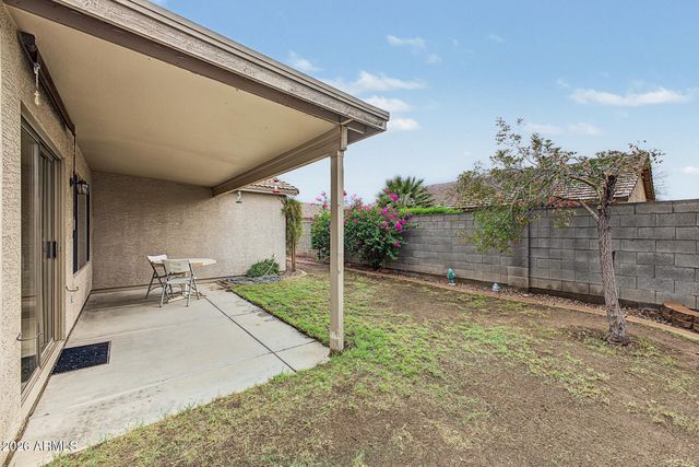 725 E LONG Avenue, Buckeye, AZ 85326