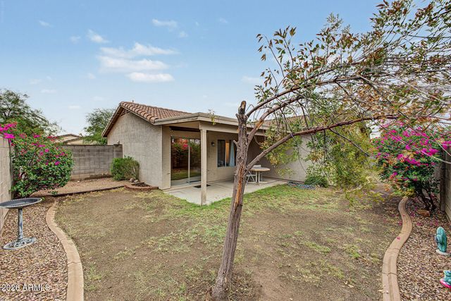 725 E LONG Avenue, Buckeye, AZ 85326