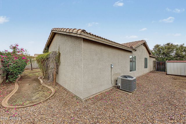 725 E LONG Avenue, Buckeye, AZ 85326
