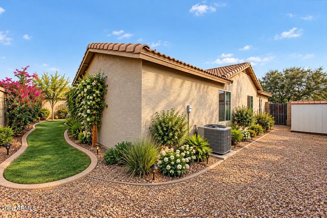 725 E LONG Avenue, Buckeye, AZ 85326