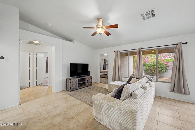 725 E LONG Avenue, Buckeye, AZ 85326