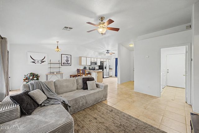 725 E LONG Avenue, Buckeye, AZ 85326