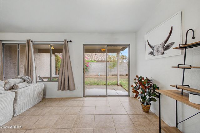 725 E LONG Avenue, Buckeye, AZ 85326