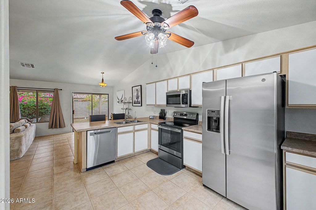 725 E LONG Avenue, Buckeye, AZ 85326 — photo 2