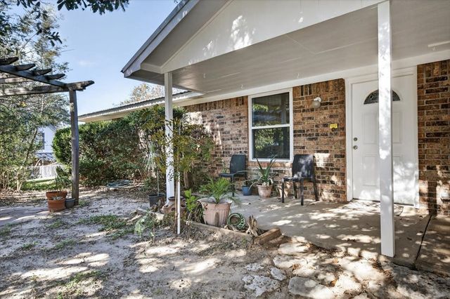 1706 Hitching Post Road, Granbury, TX 76049