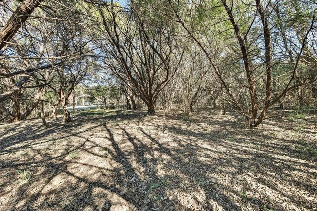 1706 Hitching Post Road, Granbury, TX 76049