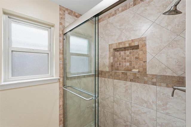 716 Willow Brook Drive, Allen, TX 75002