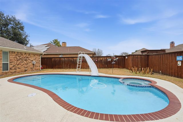 716 Willow Brook Drive, Allen, TX 75002