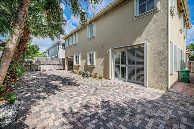 11942 SW 126th Ln, Miami, FL 33186