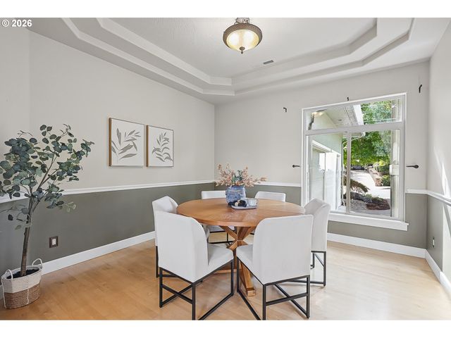 3244 WINTERCREEK Dr, Eugene, OR 97405