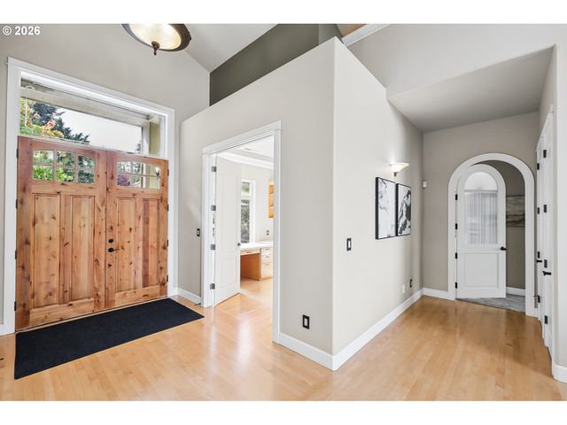 3244 WINTERCREEK Dr, Eugene, OR 97405