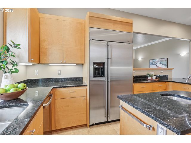 3244 WINTERCREEK Dr, Eugene, OR 97405