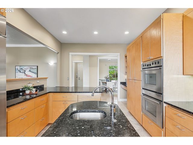 3244 WINTERCREEK Dr, Eugene, OR 97405