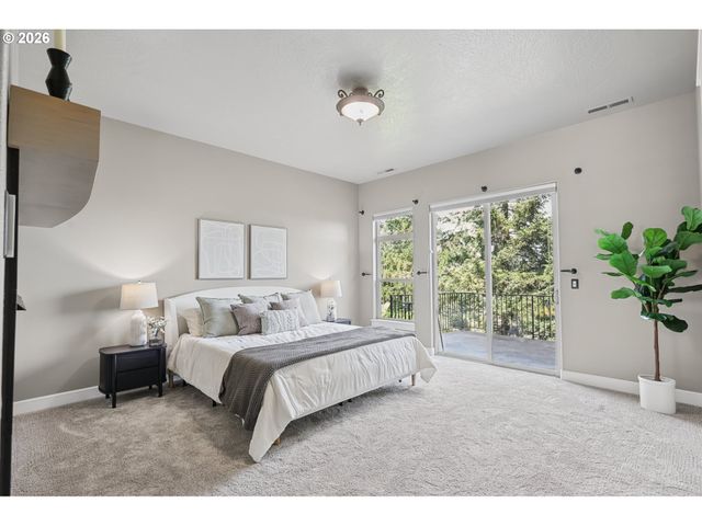 3244 WINTERCREEK Dr, Eugene, OR 97405