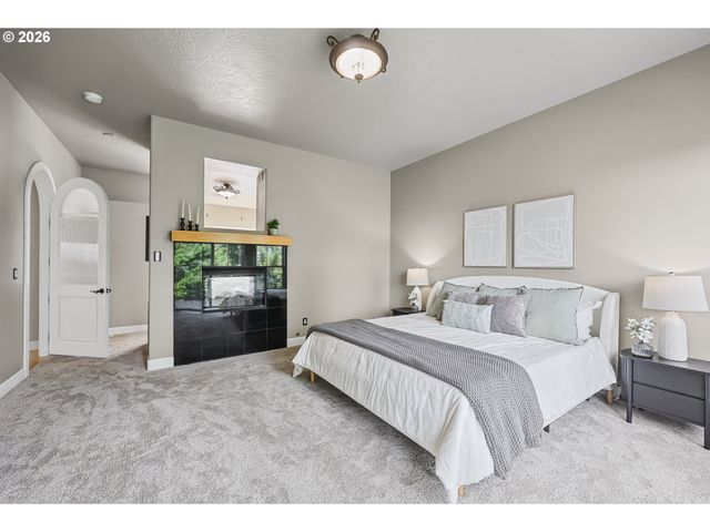 3244 WINTERCREEK Dr, Eugene, OR 97405