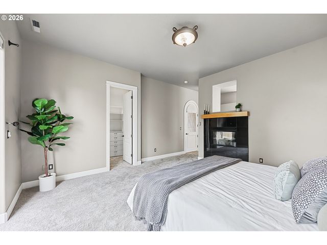 3244 WINTERCREEK Dr, Eugene, OR 97405