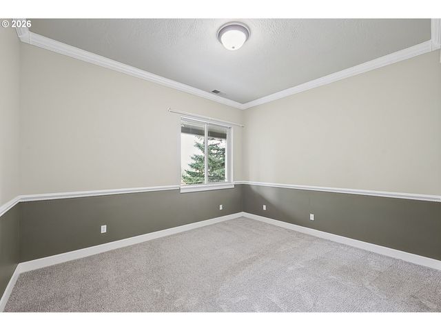 3244 WINTERCREEK Dr, Eugene, OR 97405