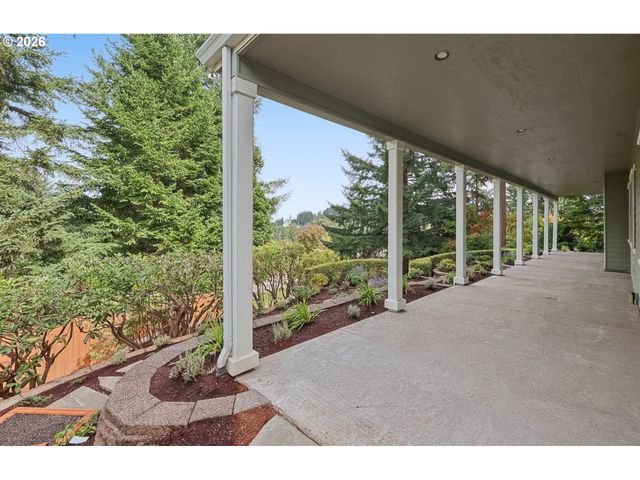 3244 WINTERCREEK Dr, Eugene, OR 97405