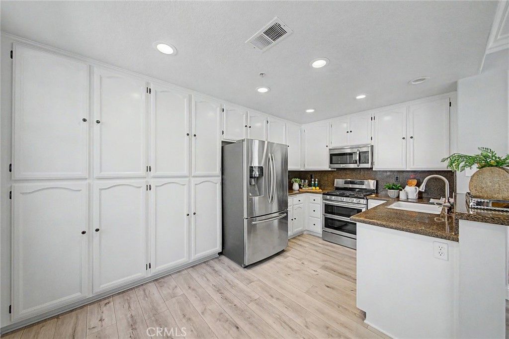 Image 6 of property listing at 17750 Bronte Road 39, Chino Hills, CA 91709