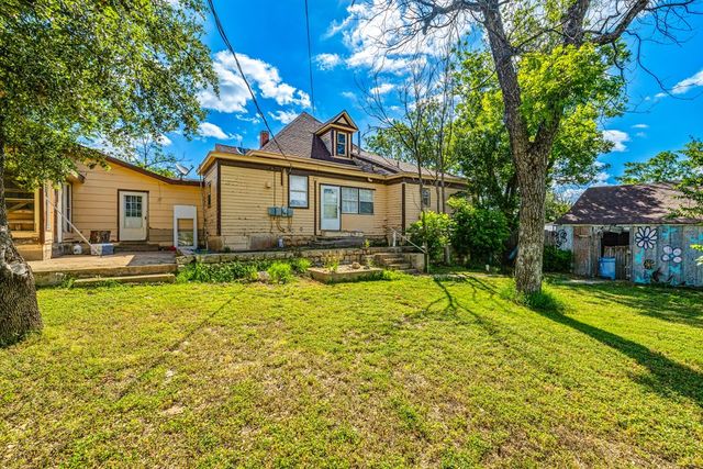 301 11th Street, Ballinger, TX 76821
