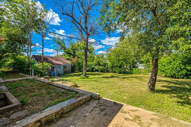 301 11th Street, Ballinger, TX 76821