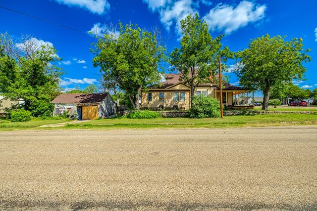 301 11th Street, Ballinger, TX 76821