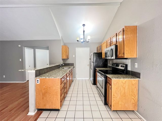 6011 Dooley Drive, The Colony, TX 75056