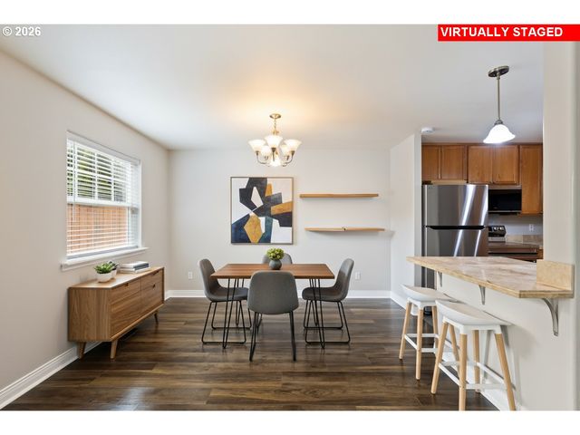 1463 FOUR SEASONS Dr, Roseburg, OR 97470