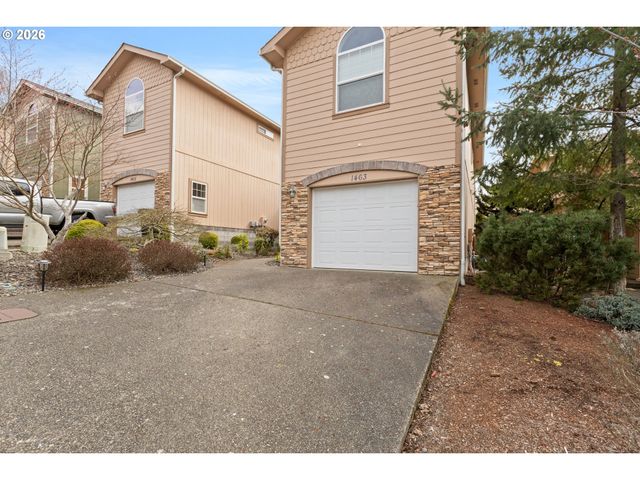 1463 FOUR SEASONS Dr, Roseburg, OR 97470