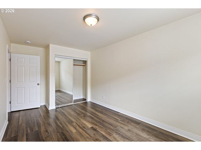 1463 FOUR SEASONS Dr, Roseburg, OR 97470