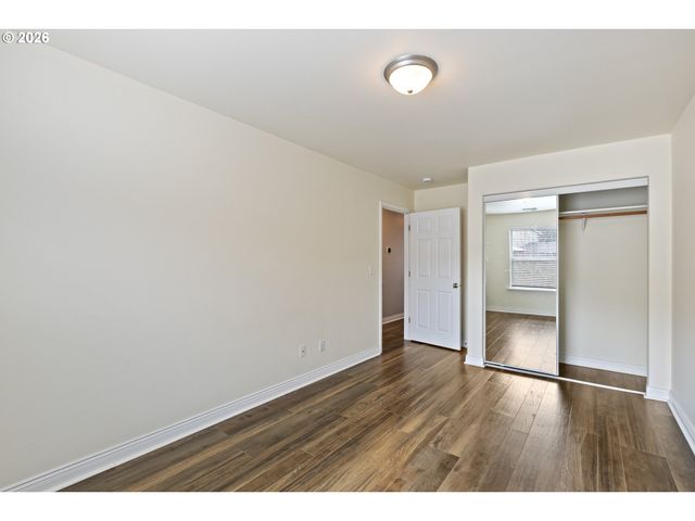 1463 FOUR SEASONS Dr, Roseburg, OR 97470