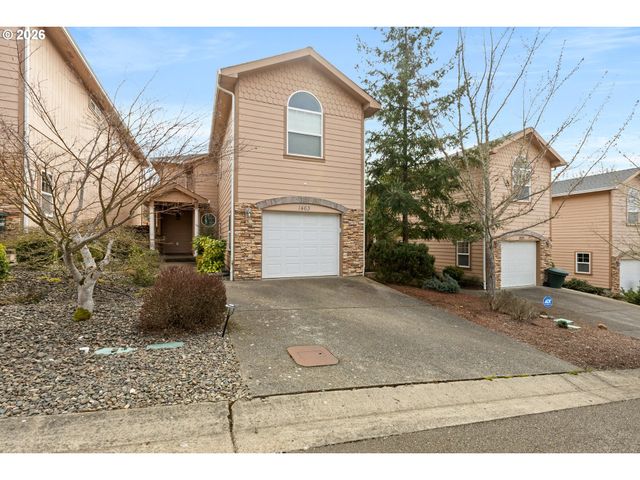 1463 FOUR SEASONS Dr, Roseburg, OR 97470