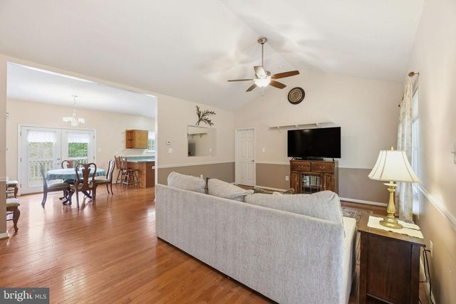 405 BALL RD, Saint Leonard, MD 20685