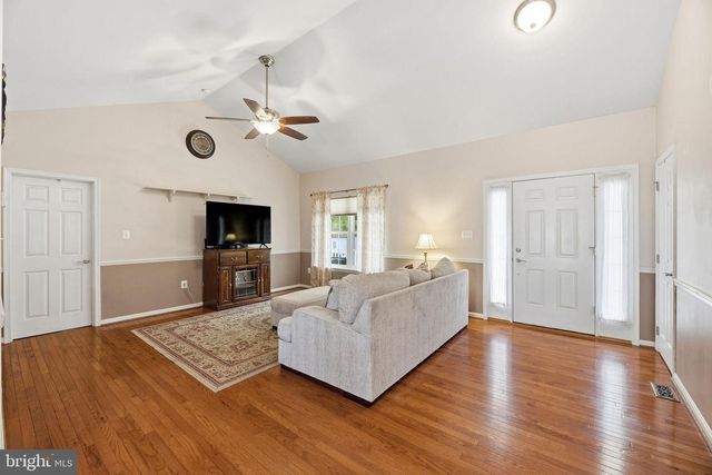 405 BALL RD, Saint Leonard, MD 20685