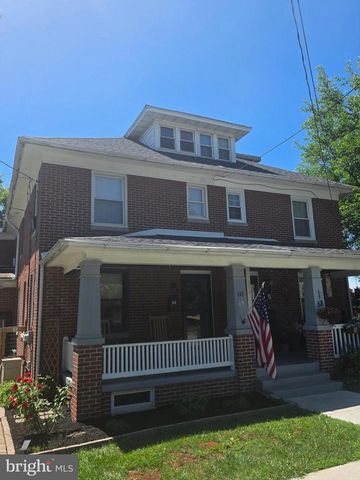 60 E YORK AVE, Spring Grove, PA 17362