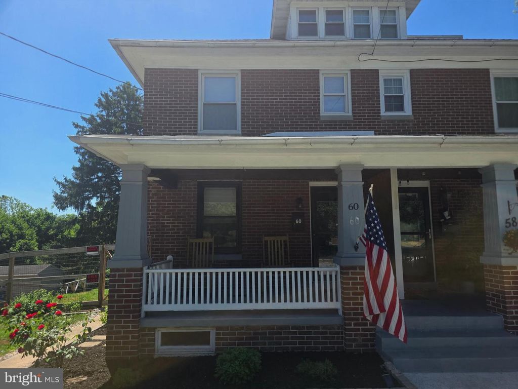 60 E YORK AVE, Spring Grove, PA 17362