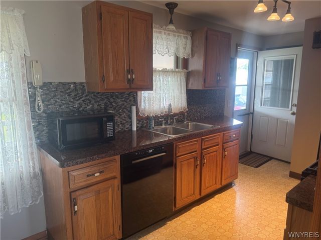23 Diane Drive, Cheektowaga, NY 14225