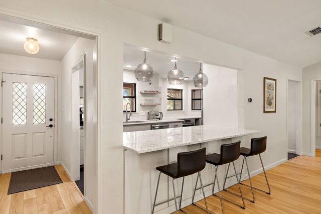 2202 Carolyn DR, Taylor, TX 76574