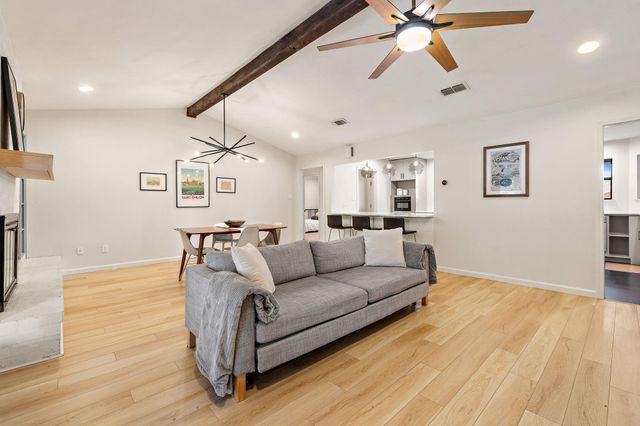 2202 Carolyn DR, Taylor, TX 76574