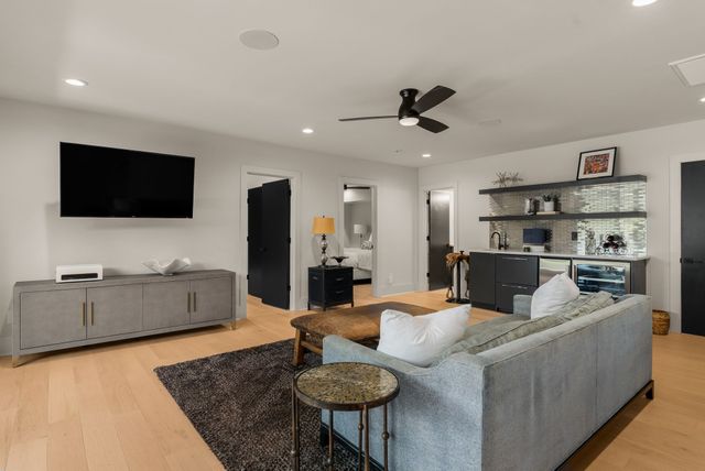 1314 Clifton Ln, Nashville, TN 37215