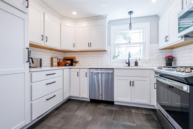 26 Tenby Drive, Nashua, NH 03062