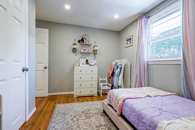 26 Tenby Drive, Nashua, NH 03062