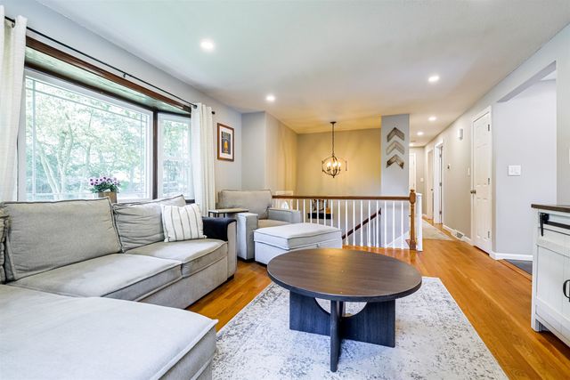 26 Tenby Drive, Nashua, NH 03062