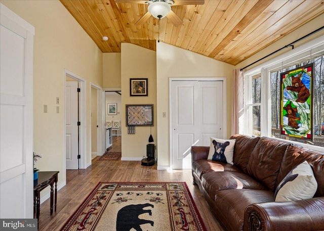 67 SPENCER LN, Albrightsville, PA 18210